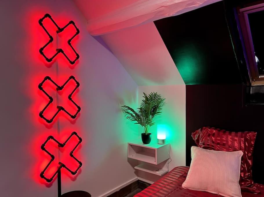 Red Love-Room / Balneo & Plus ! Souppes-sur-Loing Zewnętrze zdjęcie