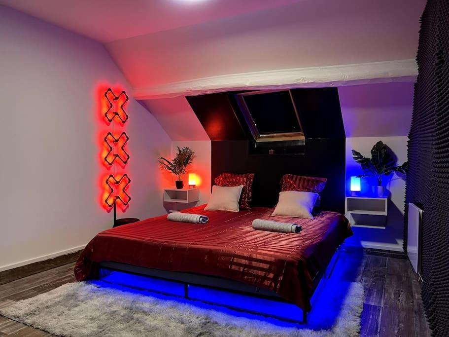 Red Love-Room / Balneo & Plus ! Souppes-sur-Loing Zewnętrze zdjęcie