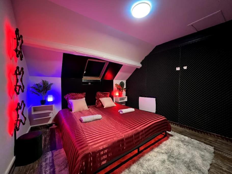 Red Love-Room / Balneo & Plus ! Souppes-sur-Loing Zewnętrze zdjęcie